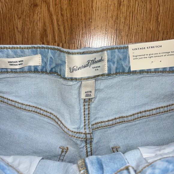 Universal Thread Jean Shorts - Picture 2 of 3